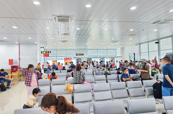 Khu vực phòng chờ lên máy bay tại sân bay Chu Lai | Di chuyển từ sân bay Chu Lai về Quảng Nam