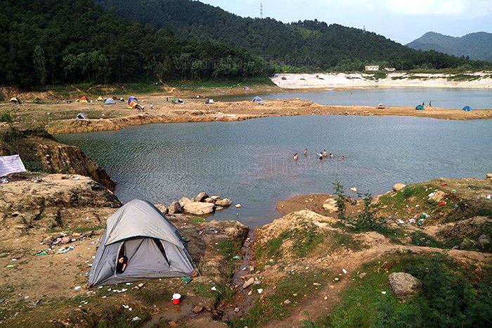 Vui chơi cắm trại cuối tuần tại núi Hàm Lợn | Địa điểm du lịch gần Hà Nội trong 1 ngày