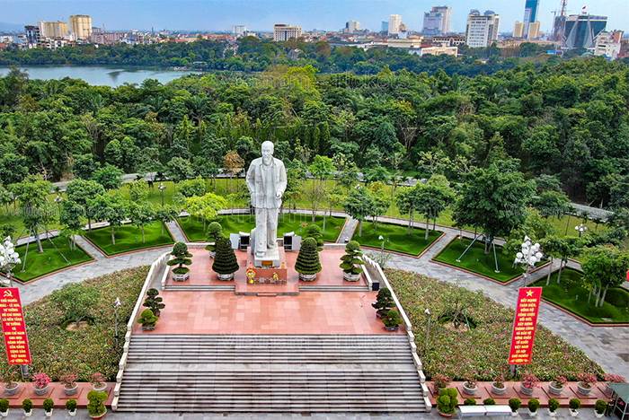 Quảng trường Hồ Chí Minh - điểm du lịch nổi bật tại Vinh|Du lịch Vinh