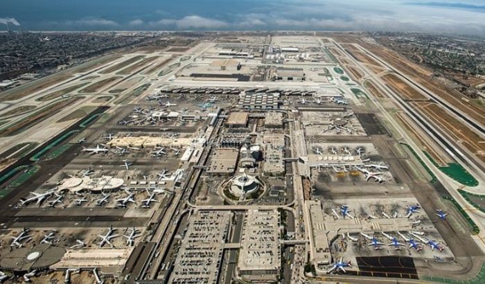 Sân bay quốc tế Los Angeles trải qua quá trình dài hình thành và phát triển