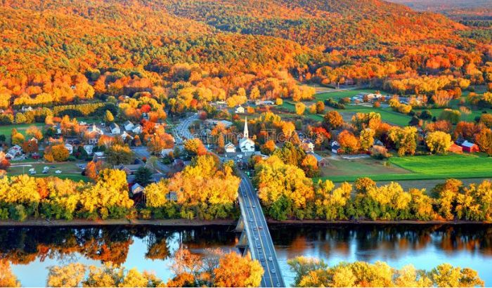 Cảnh quan tuyệt đẹp vào mùa thu tại bang Massachusetts