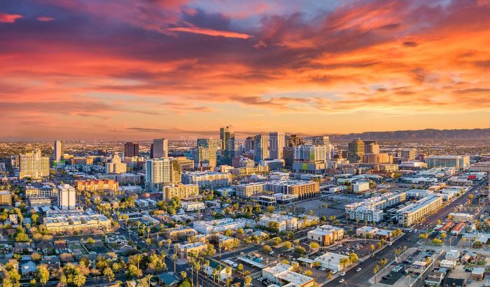 Thành phố Phoenix là thủ phủ của bang Arizona, Hoa Kỳ