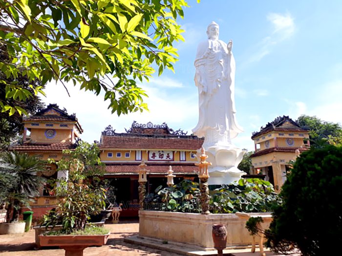 Khuôn viên bên trong của chùa Thiên Ấn | Kinh nghiệm du lịch Quảng Ngãi