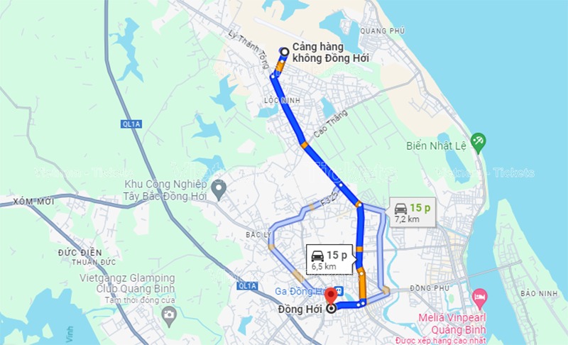 Khoảng cách di chuyển từ sân bay Đồng Hới vào thành phố theo Google Maps là 6km