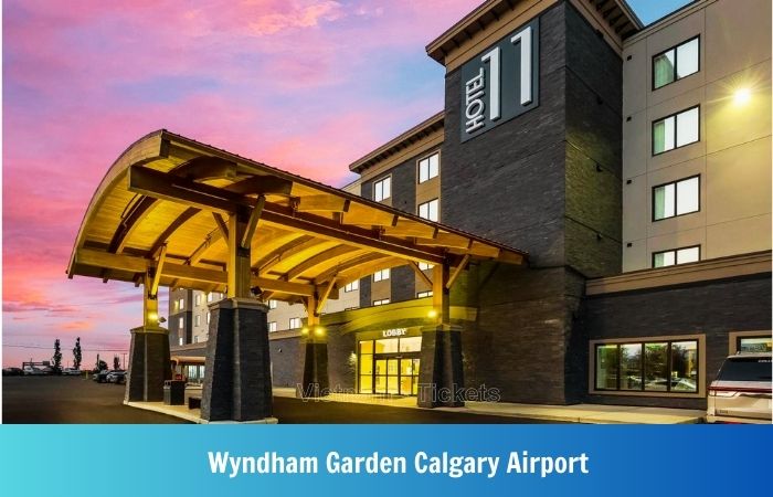 Wyndham Garden Calgary Airport chỉ cách sân bay chưa đến 3km