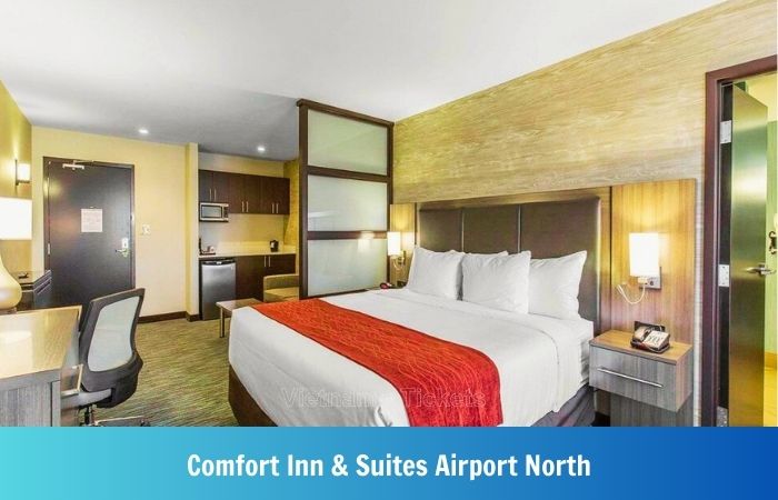 Không gian phòng của Comfort Inn & Suites Airport North 