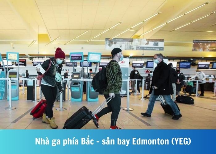 Nhà ga phía Bắc trang bị nhiều quầy vé và quầy thông tin