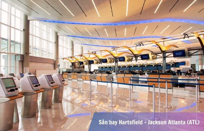 Khu vực check - in và quầy vé tại nhà ga quốc tế sân bay Atlanta