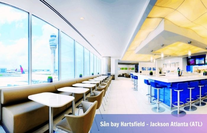 Khu vực phòng chờ F tại sân bay Hartsfield - Jackson Atlanta