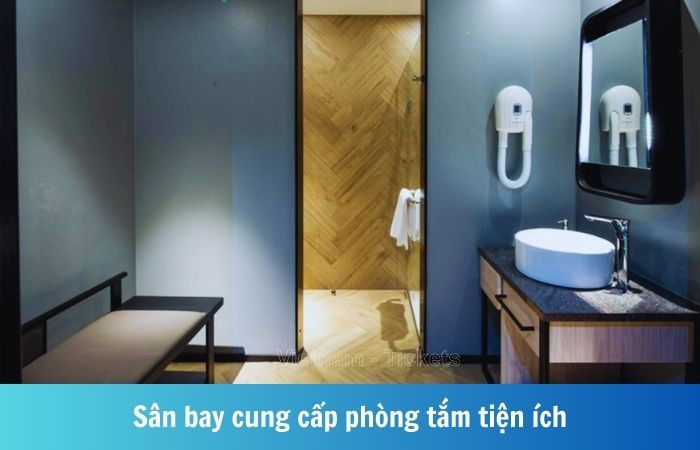 Các phòng tắm vòi sen hiện đại tại sân bay Heathrow (LHR)