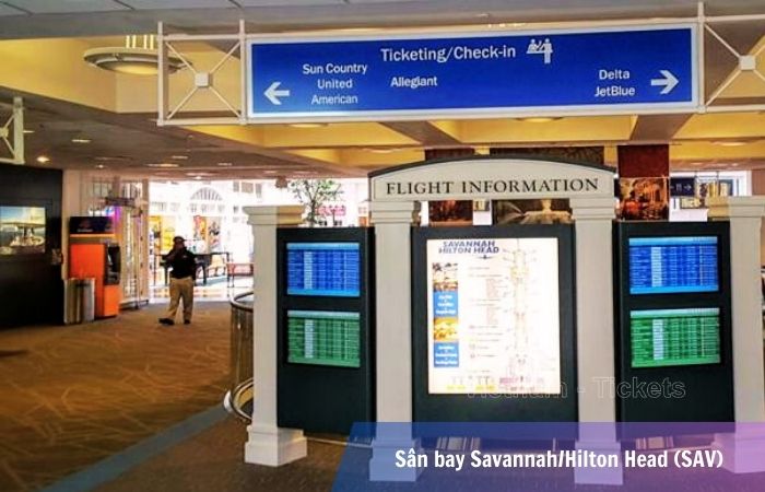 Khu vực quầy thủ tục và thông tin tại sân bay Savannah/Hilton Head (SAV) 