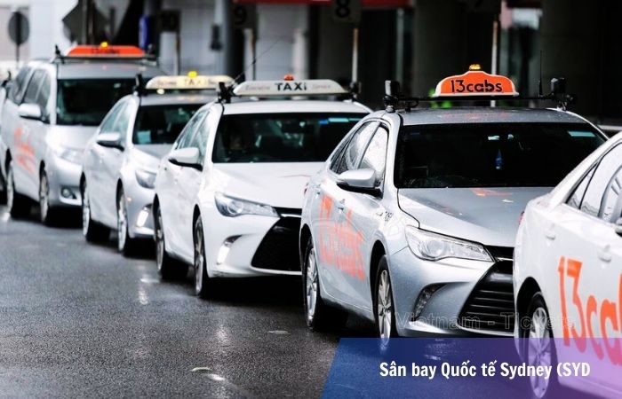 Taxi là phương tiện di chuyển phổ biến từ sân bay về thành phố Sydney