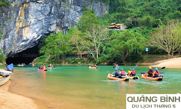 Thời điểm lý tưởng ngồi thuyền khám phá hang động tại Quảng Bình | Tháng 5 nên đi du lịch ở đâu?