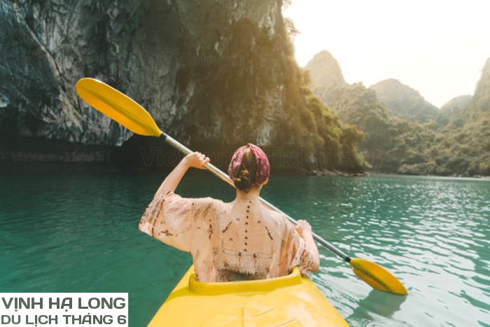 Trải nghiệm chèo xuồng Kayak ngắm Vịnh Hạ Long | Tháng 6 nên đi du lịch ở đâu?