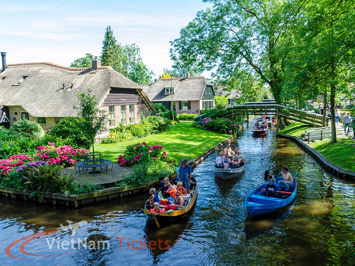 The canals Giethoorn