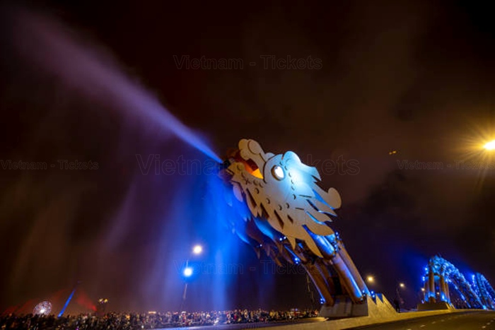 Buổi tối Quý khách tự do chiêm ngưỡng rồng phun nước tại cầu Rồng Đà Nẵng | Tour Đà Nẵng - Hội An 3 ngày 2 đêm  ​