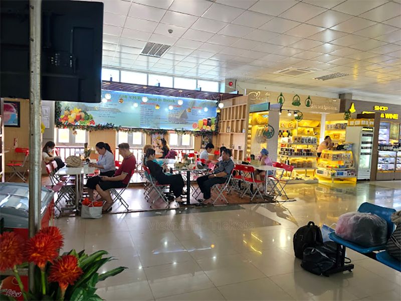 Sân bay Côn Đảo có khu vực ăn uống, quà lưu niệm tại tầng 1 | Từ sân bay Côn Đảo về trung tâm