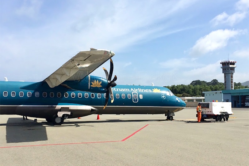 Sân đỗ tàu bay sân bay Côn Đảo đủ tiếp nhận các loại tàu bay nhỏ | Từ sân bay Côn Đảo về trung tâm