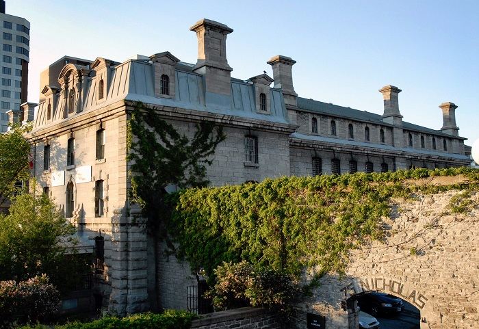 HI- Ottawa Jail Hostel xinh đẹp và cổ điển