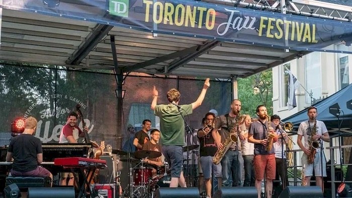 Lễ hội âm nhạc Jazz Toronto sống động và náo nhiệt