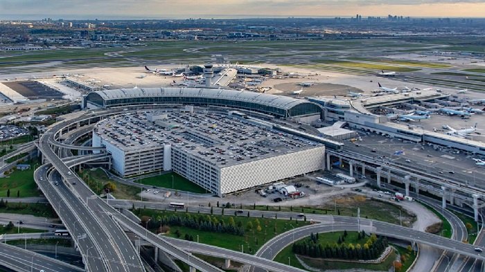 Sân bay quốc tế Toronto Pearson là sân bay lớn nhất Canada