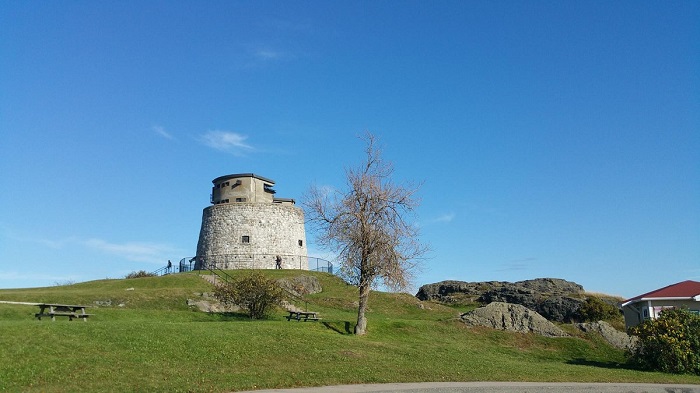 Tháp Carleton Martello là địa điểm nổi tiếng của Saint John's
