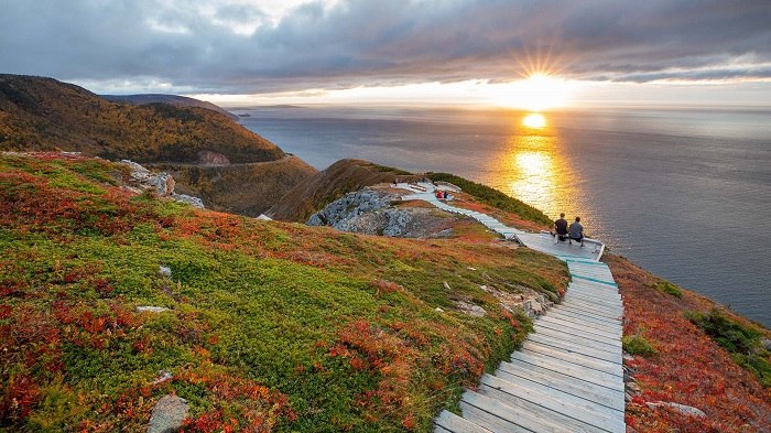 Đảo Cape Breton nằm phía Đông Bắc bang Nova Scotia, Canada