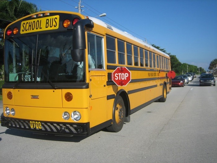 Xe buýt là phương tiện di chuyển phổ biến tại Canada