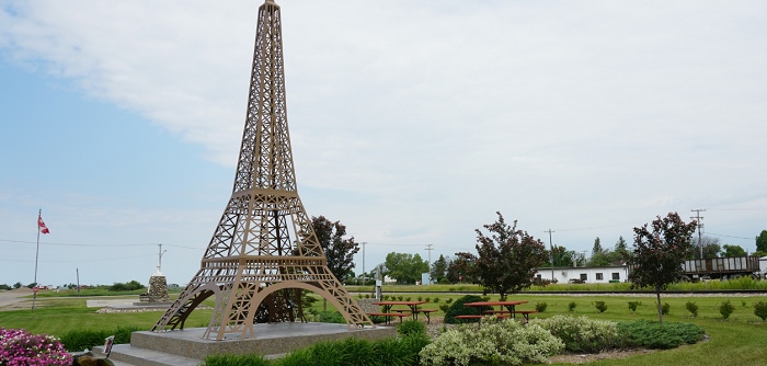 Phiên bản thu nhỏ “Tháp Eiffel” tại Saskatchewan