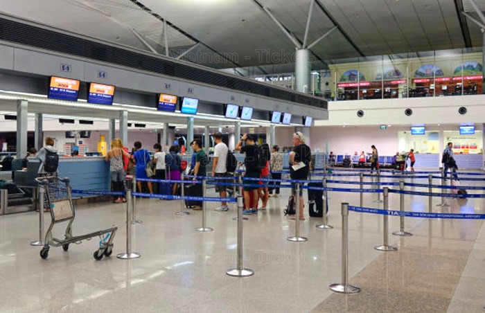 Khu vực check-in sân bay quốc tế Tân Sơn Nhất | Vé máy bay Chu Lai Sài Gòn giá rẻ