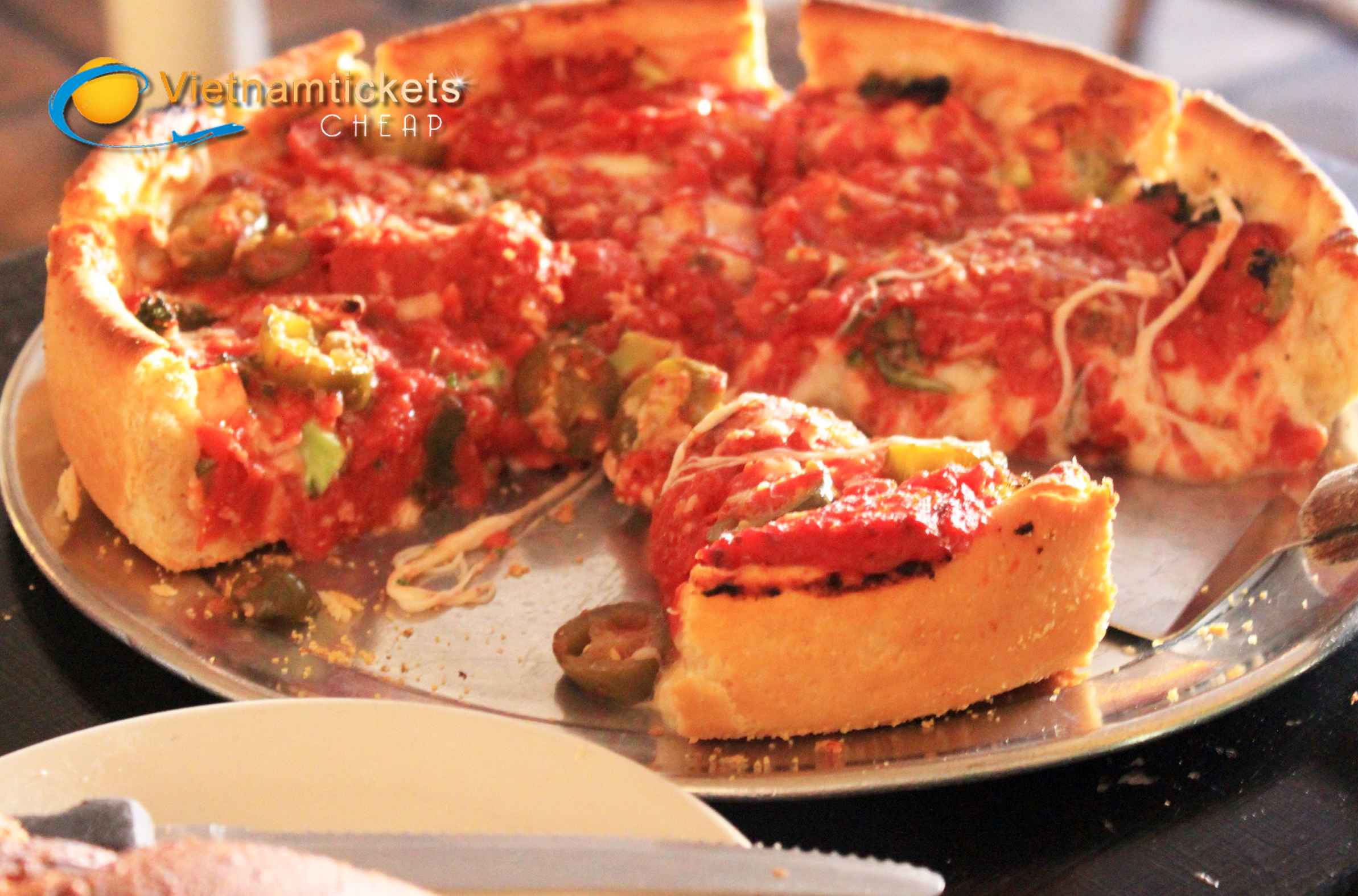 Pizza ở Chicago có lớp phô mai Mozzarella với hương thơm tuyệt hảo