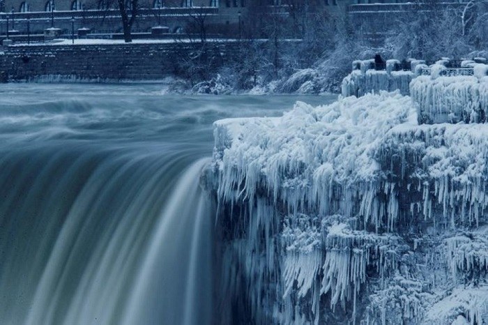 Mùa đông xinh đẹp và hùng vĩ tại thác Niagara