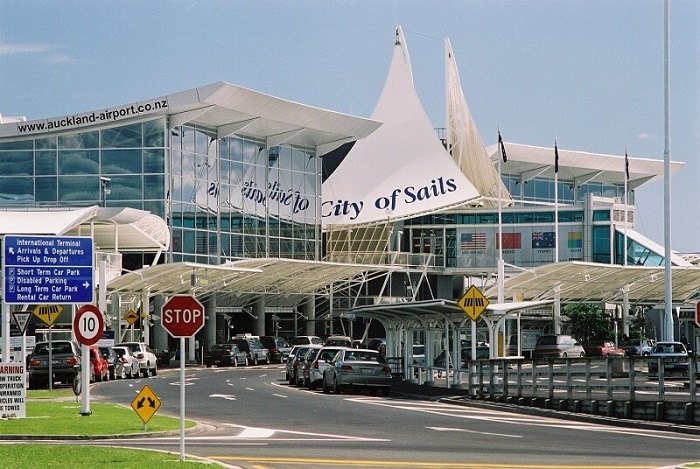 Bạn có thể thuê taxi trực tiếp tại sân bay Auckland