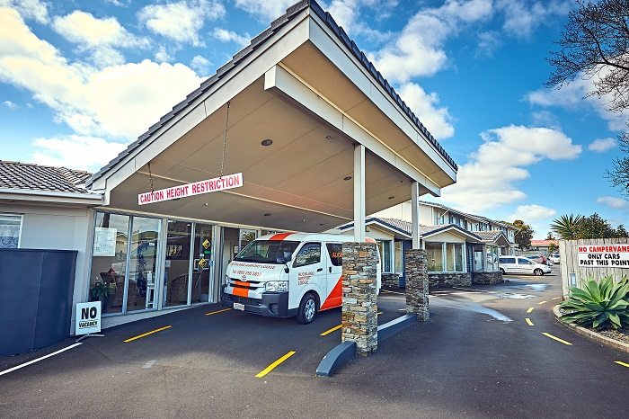 Auckland Airport Lodge là khách sạn cung cấp xe đưa đón sân bay tiện lợi