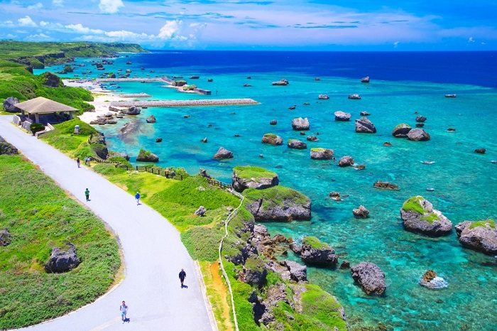 Okinawa sở hữu vẻ đẹp thiên nhiên ấn tượng và nhiều hoạt động vui chơi hấp dẫn