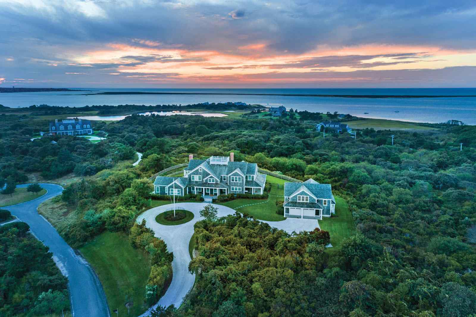 Nantucket - Massachusetts trở thành một trong những điểm dừng chân lý tưởng cho những ai yêu thích thiên nhiên và các bãi biển tươi xanh