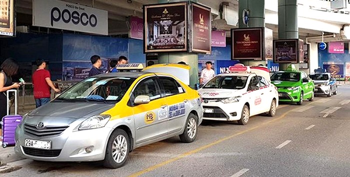 Khu vực đón taxi tại sân bay quốc tế Nội Bài | Vé máy bay Sài Gòn Hà Nội