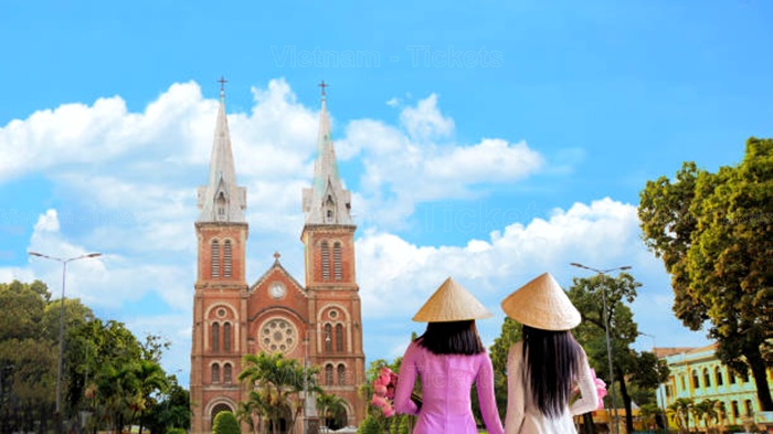 Nhà thờ Đức Bà - điểm tham quan du lịch nổi tiếng tại Tp.HCM | Vé máy bay Sài Gòn Hải Phòng giá rẻ