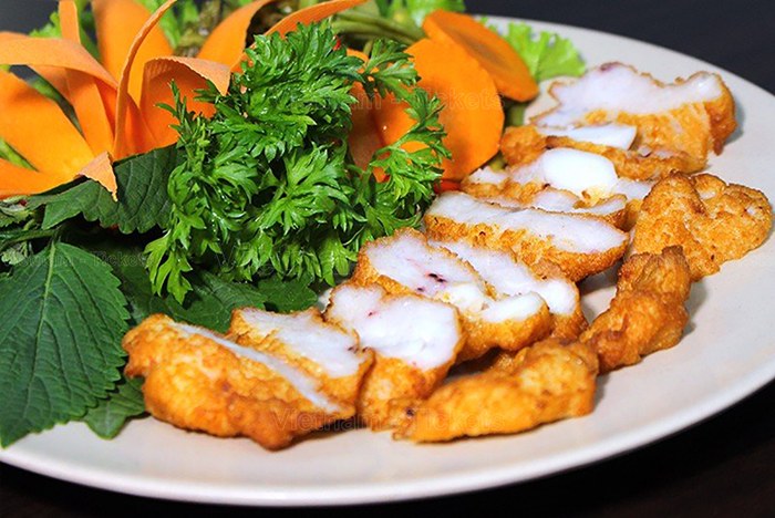 Chả mực món ăn đặc trưng của thành phố Hạ Long| Vé máy bay Sài Gòn Quảng Ninh