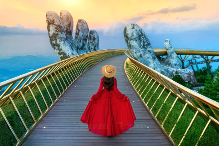Dạo quanh chiêm ngưỡng vẻ đẹp của Cầu Vàng - điểm check-in lý tưởng tại Đà Nẵng | Vé máy bay TpHCM Đà Nẵng