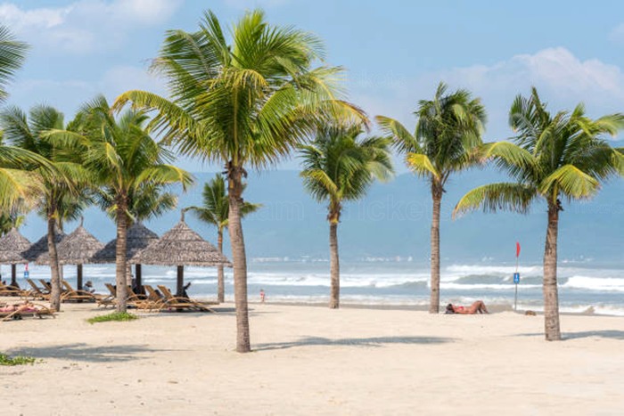Biển Mỹ Khê - Bãi biển đẹp nhất tại Đà Nẵng | Vé máy bay TpHCM Đà Nẵng