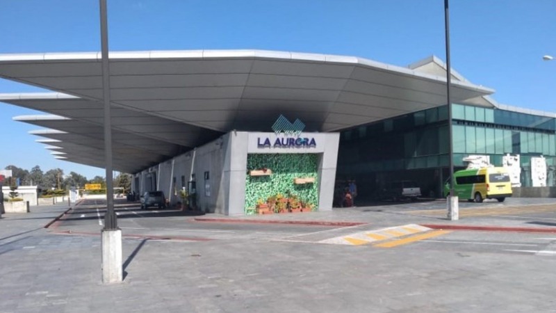 Sân bay La Aurora