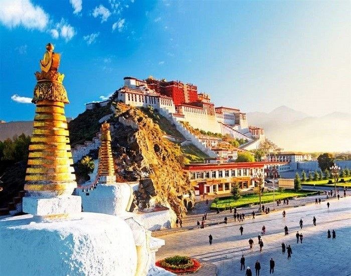 Nepal có khí hậu khác nhau và thay đổi giữa các khu vực